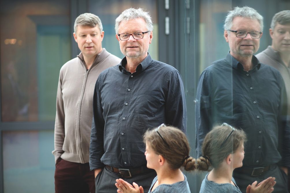 Prof. Dr. Bernhard Misof im Gespräch mit Referentin Dr. Karen Meusemann und Referent Dr. Matthias Geiger.